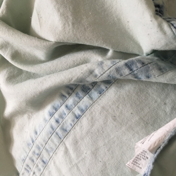 new acid washed Denim button down shirt - Picture 8 of 8